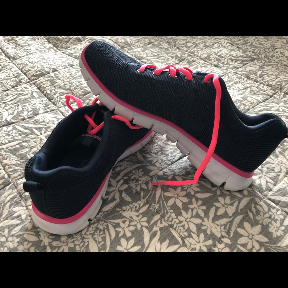 Skechers Dual Lite Memory Foam Women’s size 9.5
